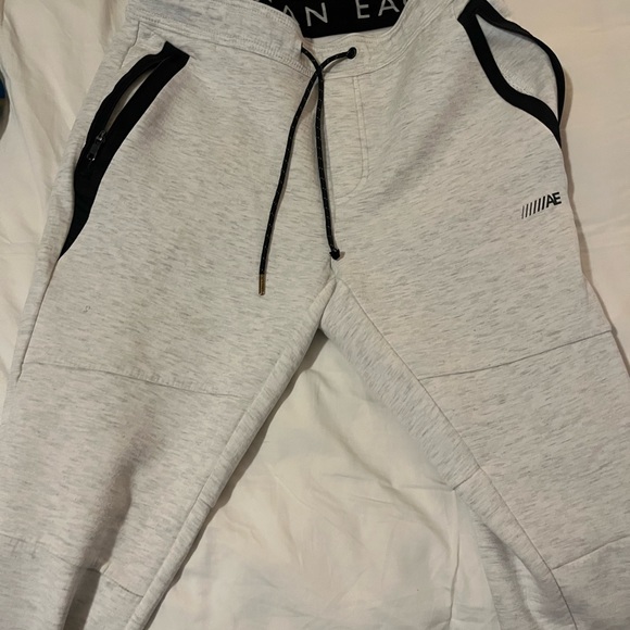 american eagle joggers - Picture 1 of 2